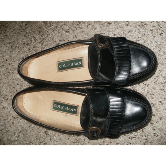 Cole Haahn Men\'s Loafers Size 9.5 M Black Leather Buckled Great Condition